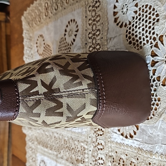 Michael Kors Millbrook Signature MK Brown Tan Jacquard Leather Shoulder Hobo Bag - Picture 6 of 12